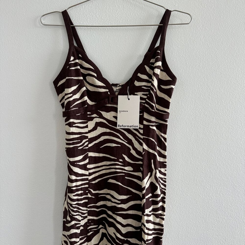 Sara Linen Dress - Picture 6 of 6